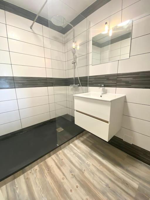 Cozy Refait A Neuf A 5min Du Centre Appartement